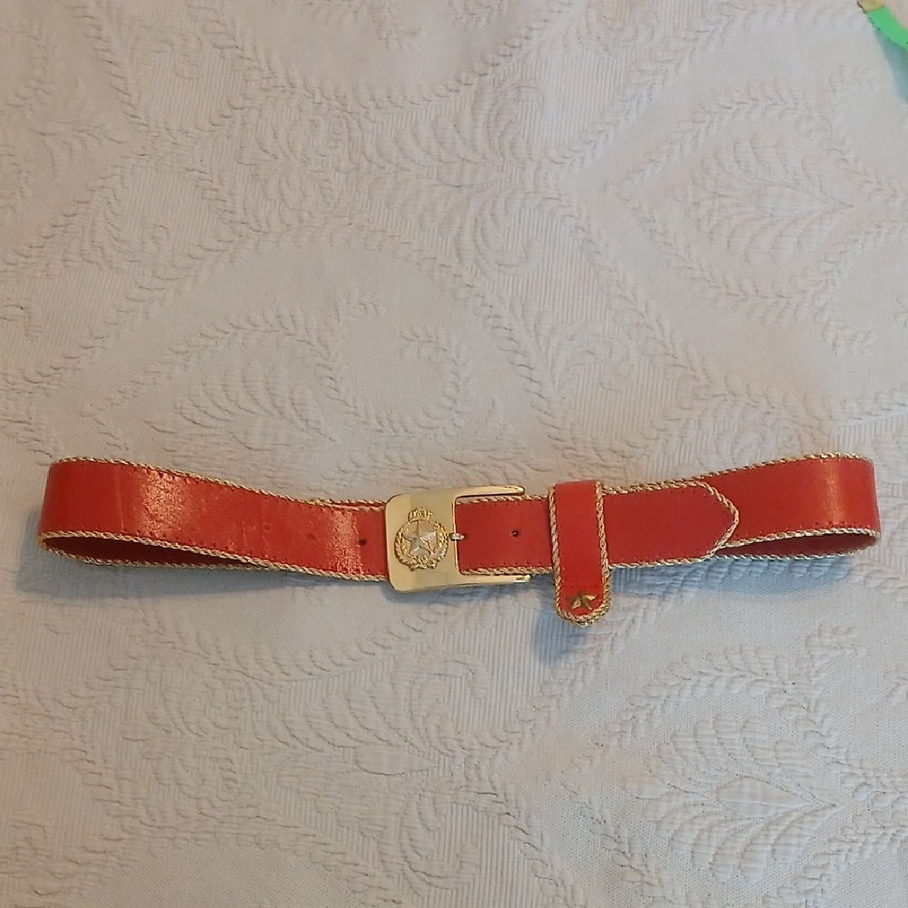 Vintage Red Belt Star Detail Size M Womens